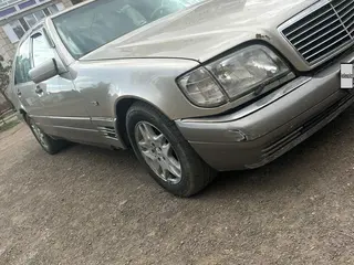 Mercedes-Benz S 320