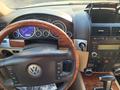 Volkswagen Touareg 2006 годаүшін6 300 000 тг. в Атбасар – фото 2