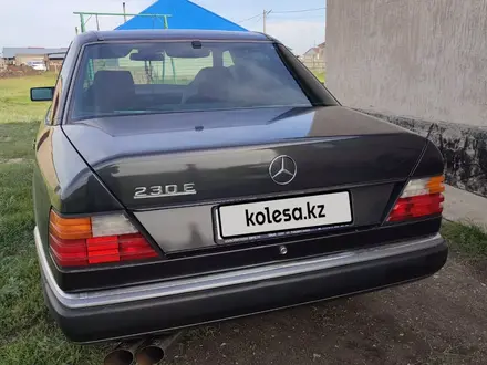 Mercedes-Benz E 230 1990 года за 1 750 000 тг. в Тайынша – фото 7