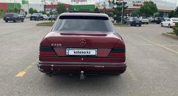 Mercedes-Benz E 220 1992 года за 2 100 000 тг. в Алматы – фото 5