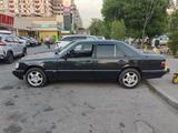 Mercedes-Benz E 320 1994 года за 2 700 000 тг. в Алматы – фото 2