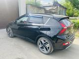 Hyundai Bayon 2023 года за 7 400 000 тг. в Семей – фото 2