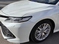 Toyota Camry 2019 года за 12 950 000 тг. в Астана