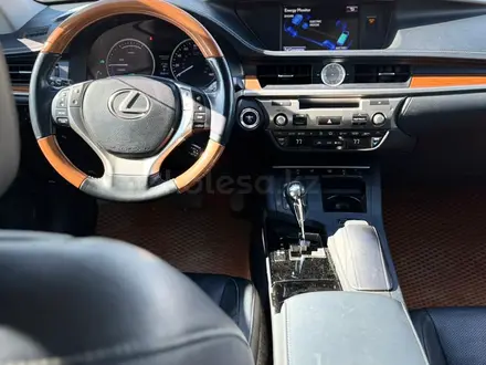 Lexus ES 300h 2014 года за 9 500 000 тг. в Актау – фото 7