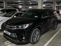 Toyota Highlander 2019 года за 18 500 000 тг. в Актау