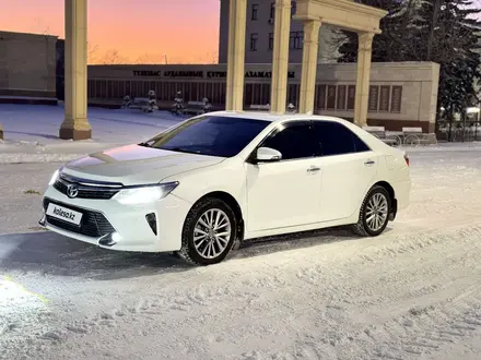 Toyota Camry 2016 года за 12 200 000 тг. в Шымкент