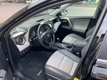 Toyota RAV4 2014 года за 9 600 000 тг. в Актау – фото 4
