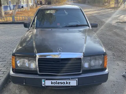 Mercedes-Benz E 260 1992 года за 1 200 000 тг. в Талдыкорган