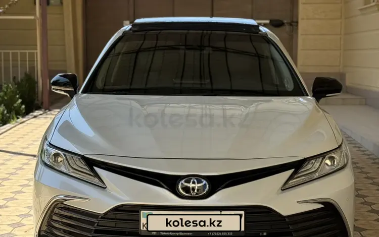 Toyota Camry 2022 года за 17 800 000 тг. в Шымкент