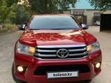 Toyota Hilux 2015 года за 15 000 000 тг. в Актобе – фото 2