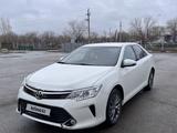 Toyota Camry 2015 года за 10 400 000 тг. в Актобе