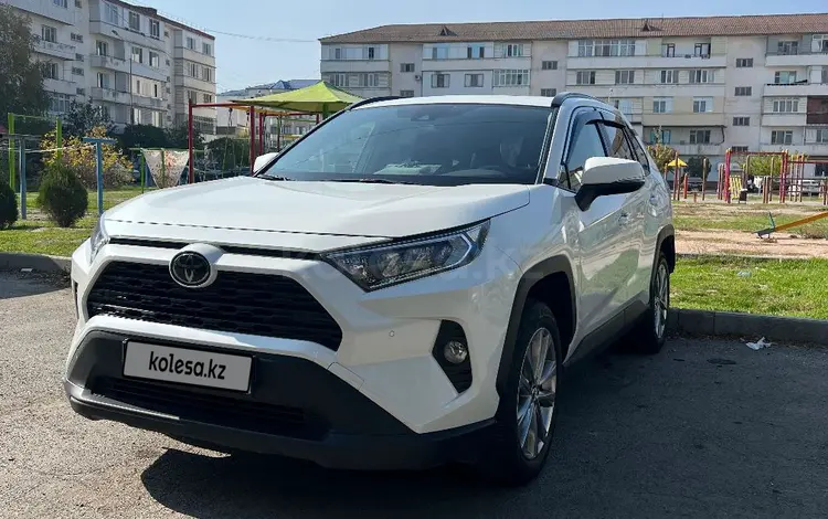 Toyota RAV4 2020 года за 16 000 000 тг. в Алматы