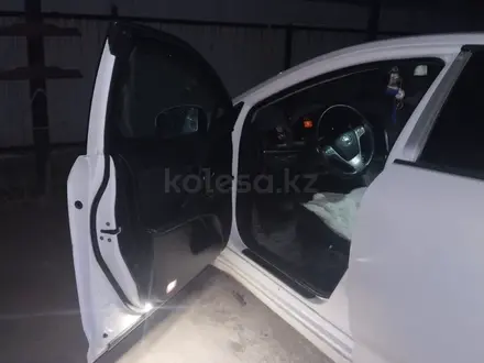 Toyota Avensis 2010 года за 6 200 000 тг. в Семей – фото 3