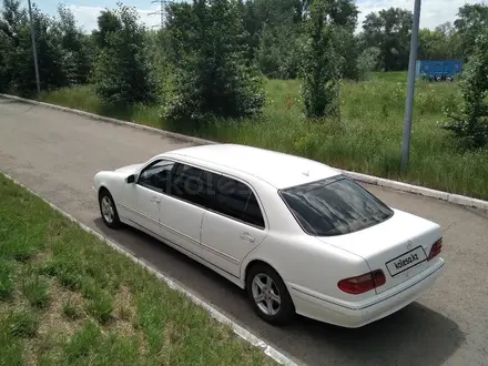 Mercedes-Benz E 280 2001 года за 5 500 000 тг. в Павлодар – фото 2