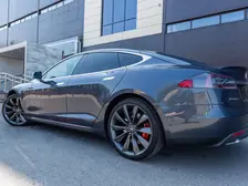 Tesla Model S, 2014