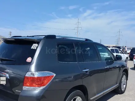 Toyota Highlander 2013 года за 10 000 000 тг. в Актау – фото 3