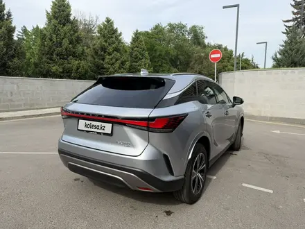 Lexus RX 350 2023 года за 30 500 000 тг. в Алматы – фото 13