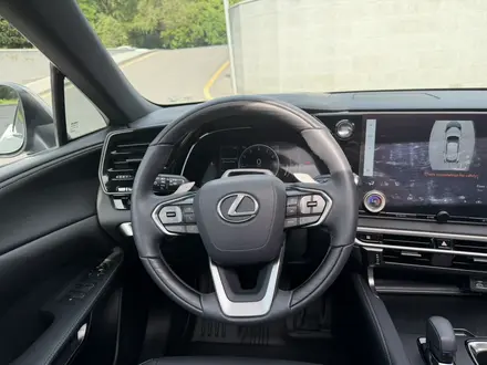 Lexus RX 350 2023 года за 30 500 000 тг. в Алматы – фото 24