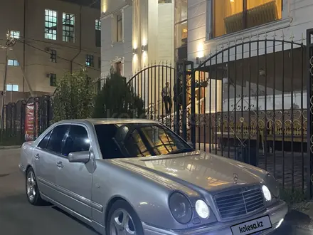 Mercedes-Benz E 280 1996 года за 3 400 000 тг. в Алматы – фото 2