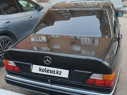 Mercedes-Benz E 230 1991 года за 1 500 000 тг. в Астана – фото 3
