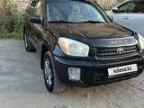 Toyota RAV4 2003 годаүшін3 100 000 тг. в Семей