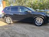 Nissan X-Trail 2017 года за 7 200 000 тг. в Атырау – фото 2