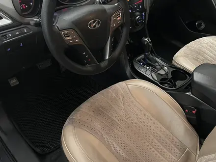 Hyundai Santa Fe 2014 года за 9 200 000 тг. в Актобе – фото 12