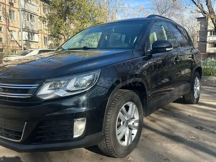Volkswagen Tiguan 2018 года за 10 500 000 тг. в Алматы – фото 8