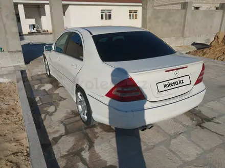 Mercedes-Benz C 230 2006 года за 3 500 000 тг. в Жанаозен – фото 5