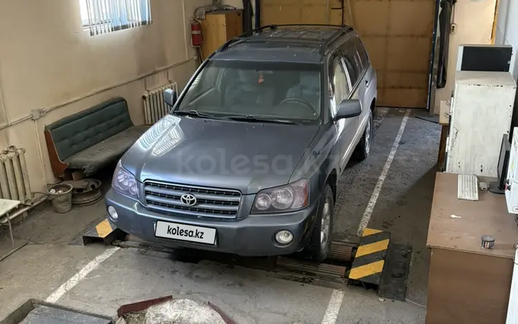 Toyota Highlander 2002 годаүшін6 500 000 тг. в Усть-Каменогорск