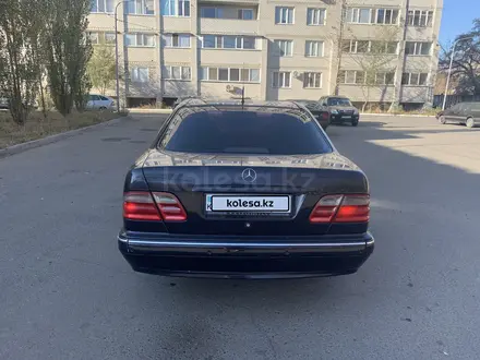 Mercedes-Benz E 200 2001 года за 3 800 000 тг. в Павлодар – фото 5