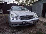 Mercedes-Benz C 240 2000 года за 2 500 000 тг. в Шымкент – фото 2