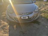 Hyundai Elantra 2014 года за 2 900 000 тг. в Уральск – фото 2