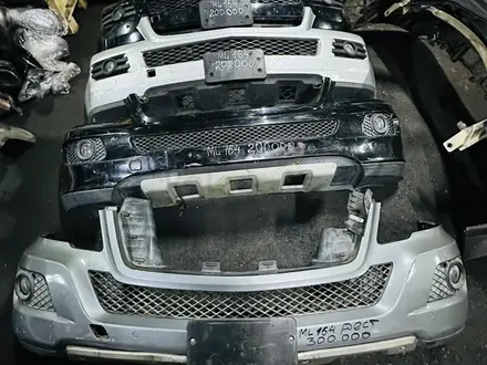 W164 ML350 рестайлинг Передний бампер за 300 000 тг. в Алматы