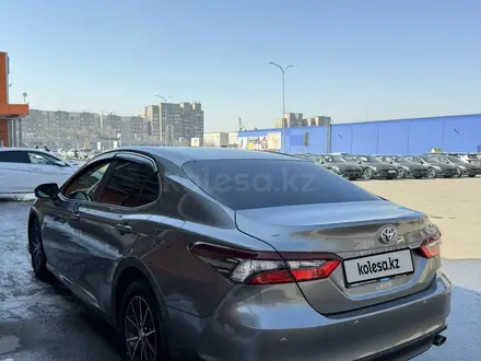 Toyota Camry 2022 года за 15 000 000 тг. в Алматы – фото 2