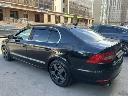 Skoda Superb 2014 года за 6 000 000 тг. в Астана – фото 6