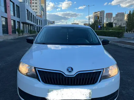 Skoda Rapid 2015 года за 4 400 000 тг. в Астана – фото 2