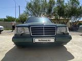 Mercedes-Benz E 220 1994 года за 4 400 000 тг. в Туркестан – фото 2