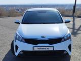 Kia Rio 2021 года за 9 000 000 тг. в Семей