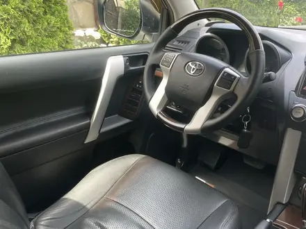 Toyota Land Cruiser Prado 2014 года за 15 500 000 тг. в Алматы – фото 15
