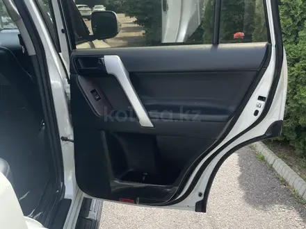 Toyota Land Cruiser Prado 2014 года за 15 500 000 тг. в Алматы – фото 26