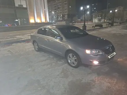 Volkswagen Passat 2010 года за 4 350 000 тг. в Петропавловск – фото 4