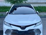 Toyota Camry 2018 года за 12 000 000 тг. в Тараз – фото 2