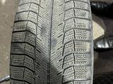 Зимние колеса Michelin 215/55 r17 за 20 000 тг. в Алматы