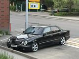 Mercedes-Benz E 320 2001 года за 5 300 000 тг. в Алматы – фото 2