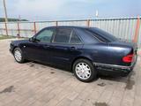 Mercedes-Benz E 230 1995 годаүшін2 200 000 тг. в Узынагаш – фото 4