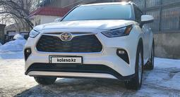 Toyota Highlander 2021 года за 27 700 000 тг. в Алматы