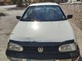 Volkswagen Golf 1992 годаүшін1 100 000 тг. в Сатпаев