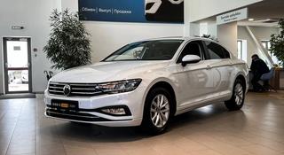 Volkswagen Passat 2022 года за 13 990 000 тг. в Алматы