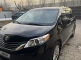 Toyota Sienna 2014 года за 14 850 000 тг. в Алматы – фото 2